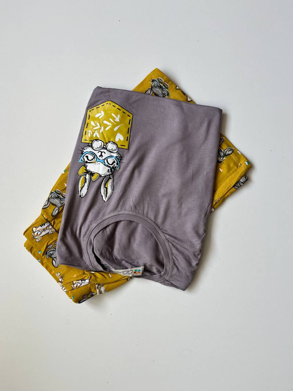 تاپ شورتک خرگوش